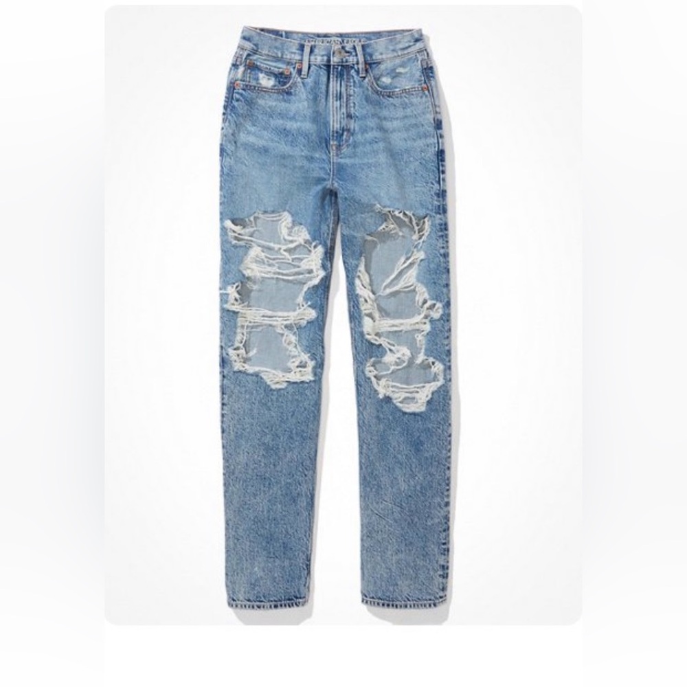American Eagle ripped baggy mom jeans in a 14 long! Only worn a few times